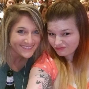 Meet your Posher, Leanna